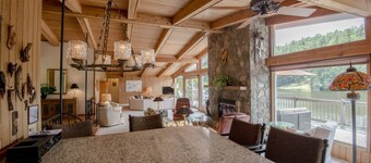 Sequoyah Lakeside Lodge | Spacious Lakefront Home with Kayaks directly on Lake Sequoyah