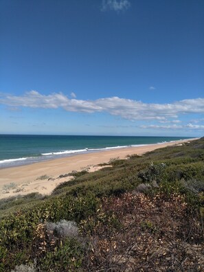 In Strandnähe, Liegestühle