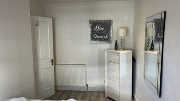 Standard Apartment, 1 Double Bed, Non Smoking | Egyptian cotton sheets, premium bedding, blackout drapes