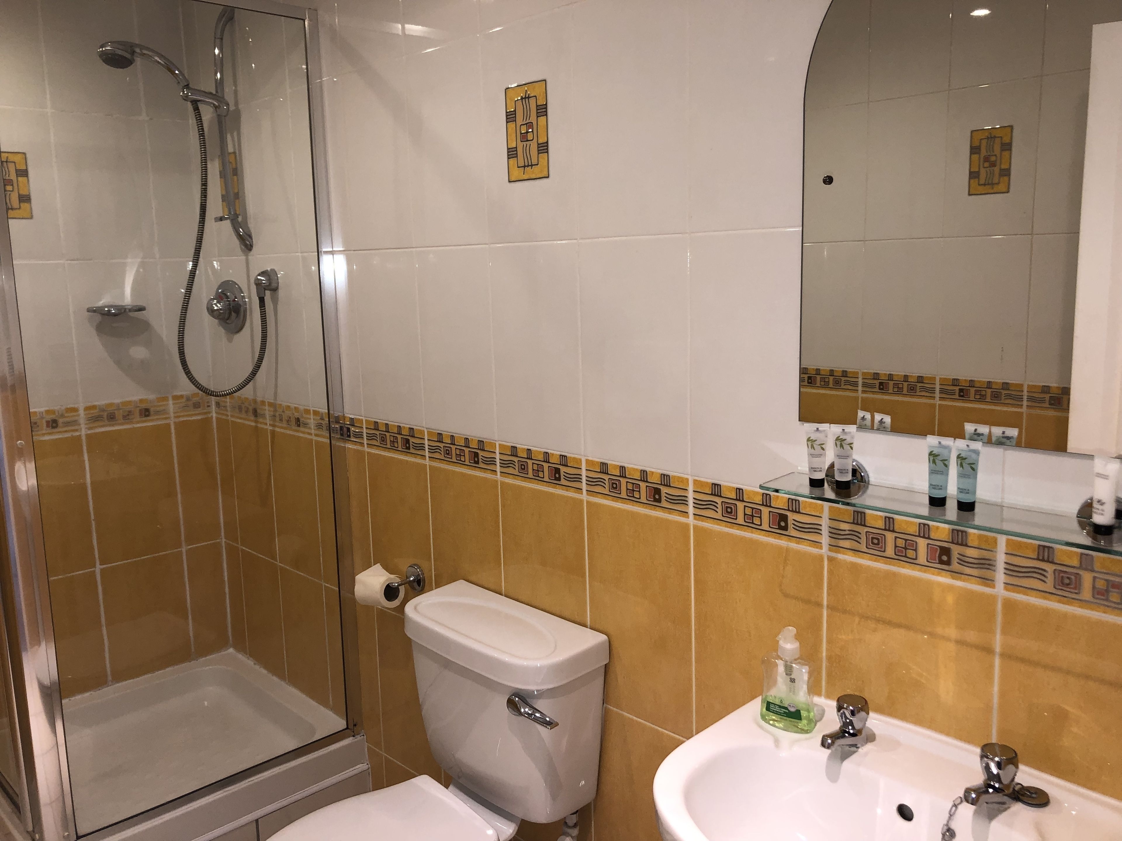 shower, free toiletries, hair dryer