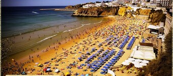 Kunnostettu ylellinen pohjakerroksen kulma-asunto etelään päin! Kaapeli, WiFi ja ilmastointi