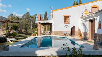Piscina a l'aire lliure
