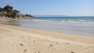 Beach nearby, beach towels