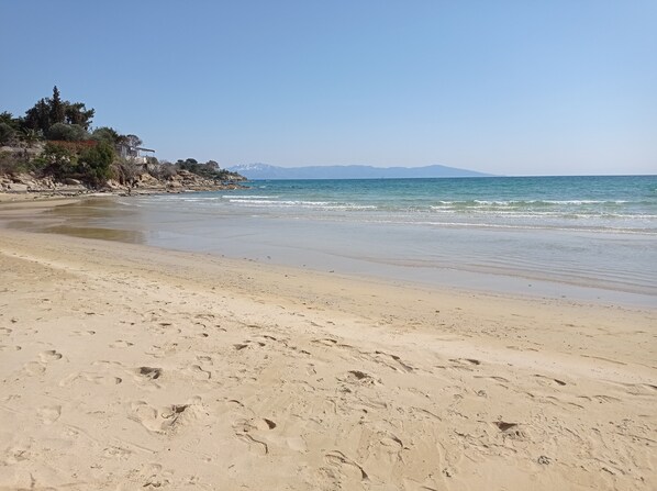 Beach nearby, beach towels - Alpha Delta Pool Suite (KAVALA)