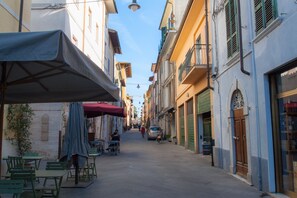 Outdoor dining - BEAUTIFUL 3 ROOMS CONDITIONED IDEAL LOCATION (Pietrasanta)