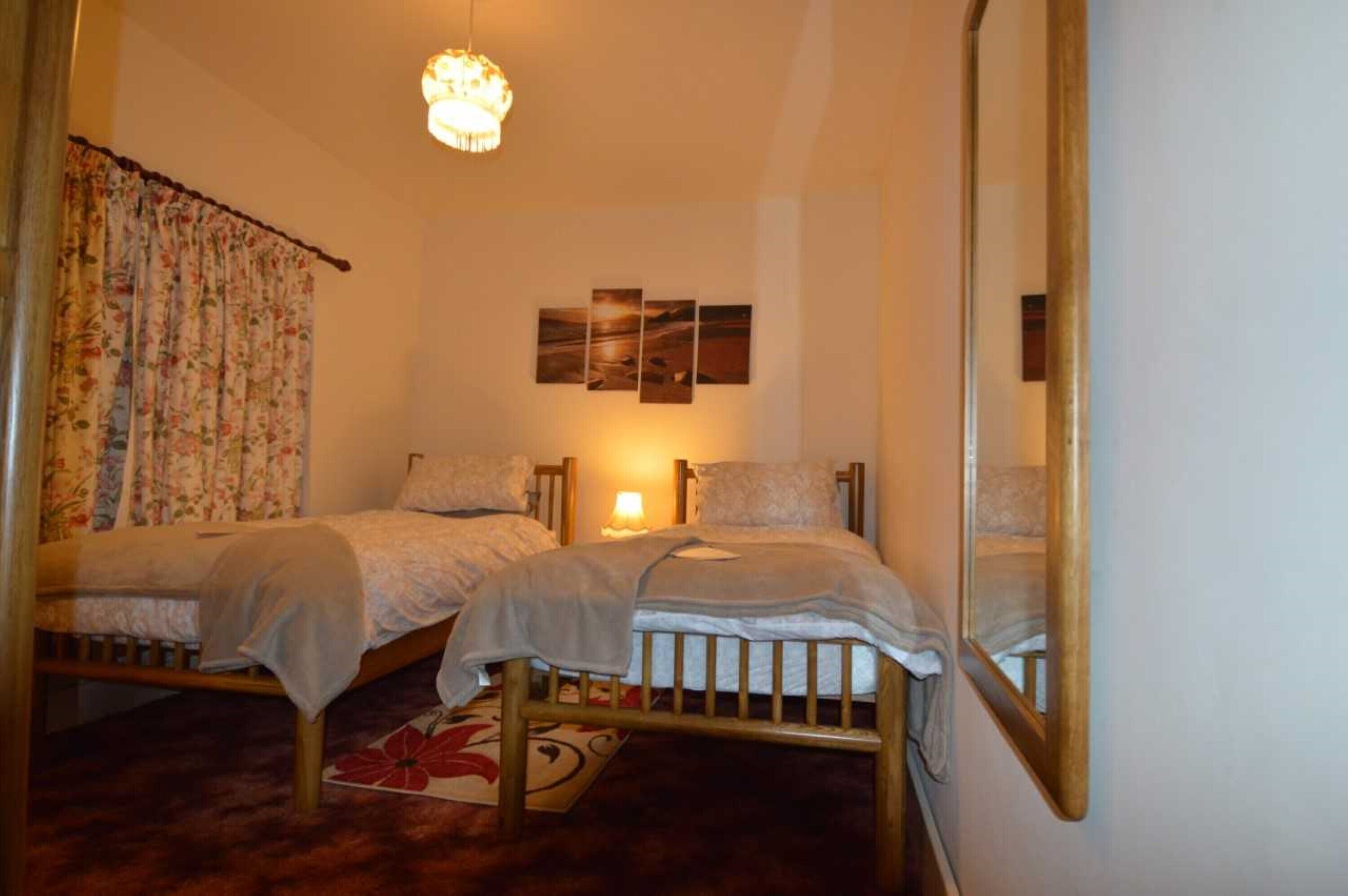 4 chambres, fer et planche à repasser, Wi-Fi gratuit, draps fournis