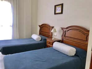 3 bedrooms, desk, iron/ironing board, travel cot