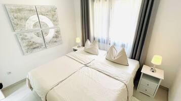 2 bedrooms, iron/ironing board, free WiFi, bed sheets