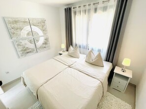 2 bedrooms, iron/ironing board, free WiFi, bed sheets