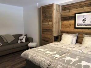 2 bedrooms, iron/ironing board, free WiFi, bed sheets - Alpin Resort Kaprun, including Kaprun Zell am See summer card (Kaprun)
