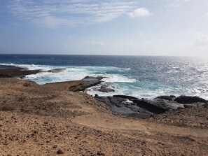 Beach nearby, sun-loungers, beach towels