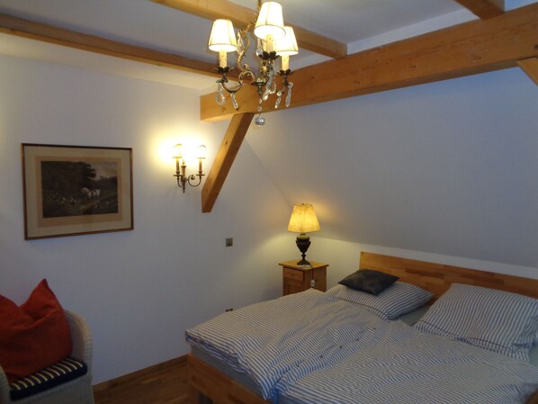 1 bedroom, travel crib, free WiFi, bed sheets