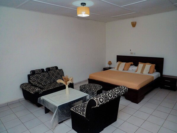 1 chambre, accès Internet, draps fournis