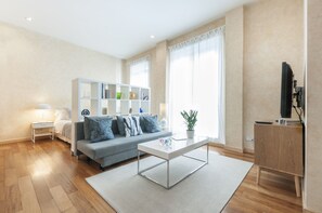 Bügeleisen/Bügelbrett, WLAN, Bettwäsche