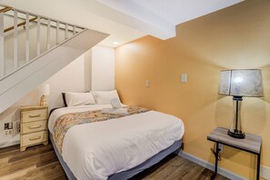 2 bedrooms, desk, iron/ironing board, free WiFi