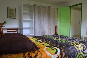 1 bedroom, iron/ironing board, WiFi, bed sheets