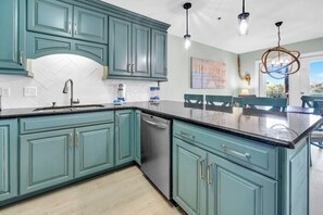 Fridge, microwave, oven, stovetop - 🏖️LakeViews~Walk2Beach~ComplexPool~Updated~Gulf Place Caribbean 204 (Santa Rosa Beach)