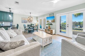 TV, DVD player - 🏖️LakeViews~Walk2Beach~ComplexPool~Updated~Gulf Place Caribbean 204 (Santa Rosa Beach)
