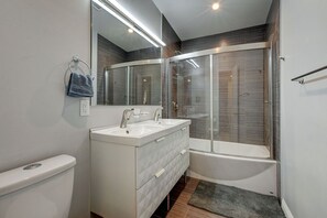 花灑/浴缸組合、風筒、提供毛巾、番梘