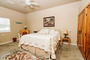 5 habitaciones, escritorio, tabla de planchar con plancha y wifi gratis