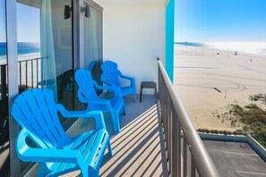 Property grounds - WEEKLY SPECIALS! ~ Island Winds ~ 2 Bedroom HIGH DEMAND Condo! (Gulf Shores)