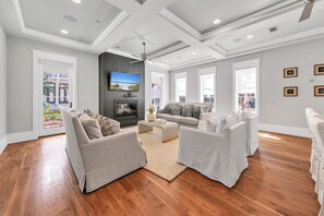 Een televisie en een dvd-speler