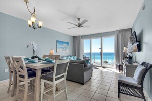 Smart TV, DVD player