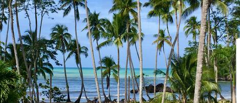 Am Strand, Liegestühle, Strandtücher