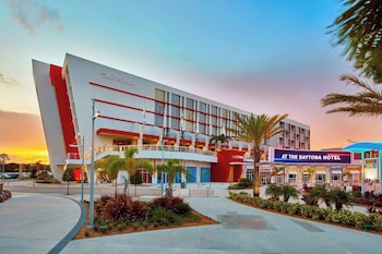 Hotel Exterior at The Daytona, Autograph Collection