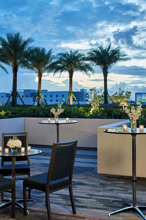 Banquet hall - The Daytona, Autograph Collection (Daytona Beach)