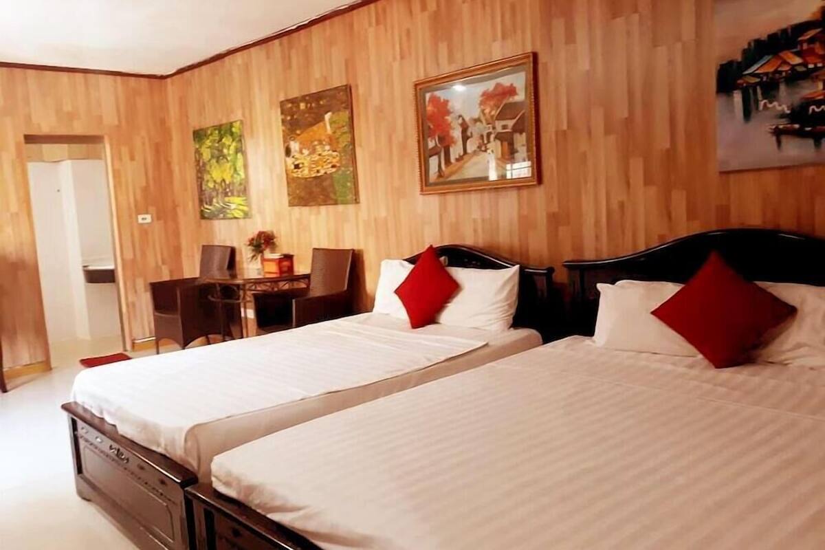 Habitación con 2 camas individuales | Minibar, escritorio, wifi gratis