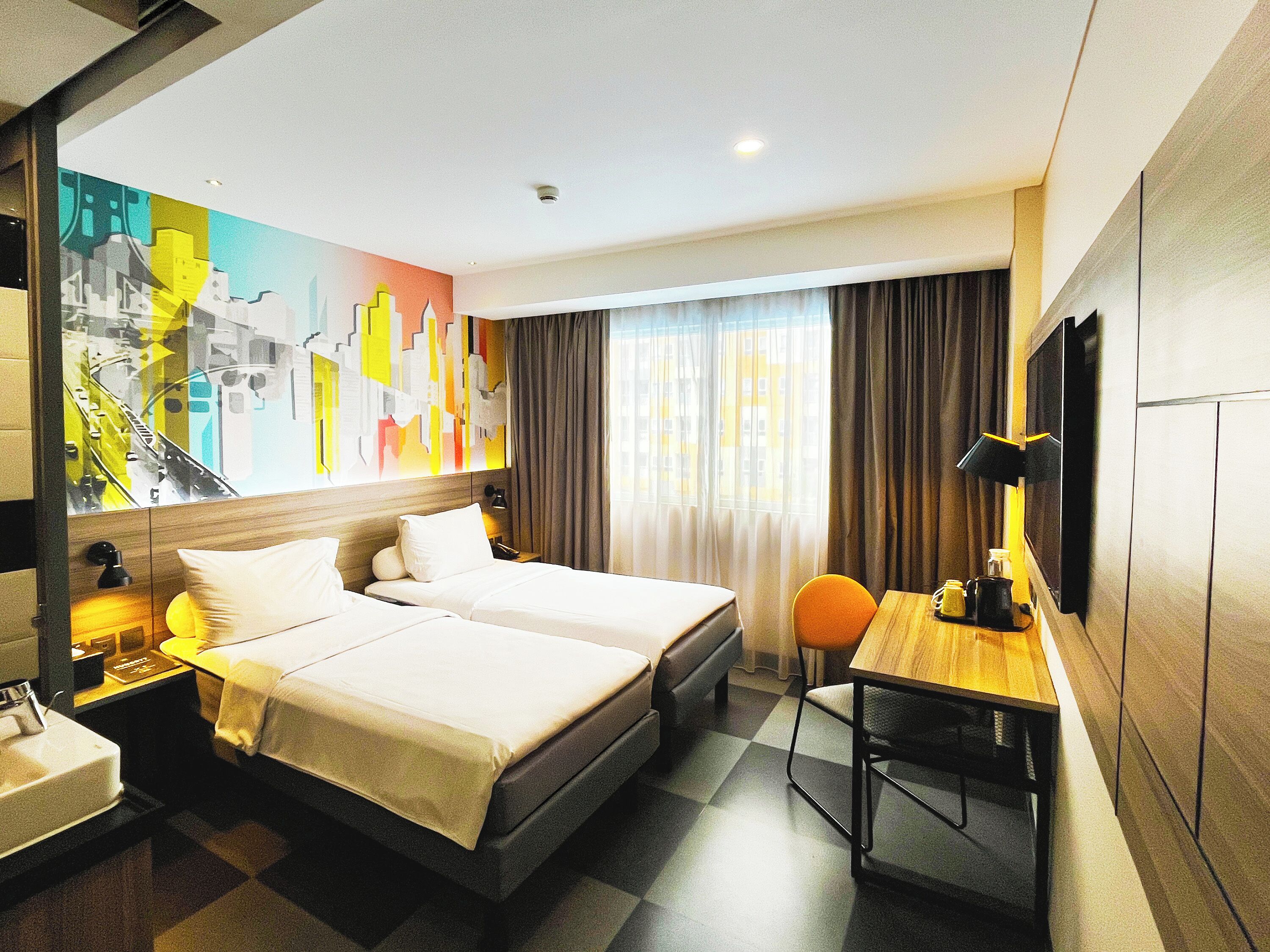 Superior Room, 2 Single Beds | In-room safe, desk, soundproofing, iron/ironing board