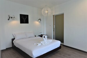 Superior-Zimmer | Verdunkelungsvorhänge, kostenloses WLAN, Bettwäsche
