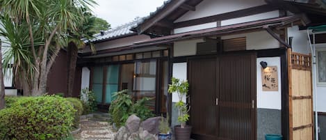 واجهة المنشأة