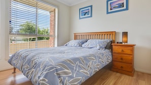 3 bedrooms, iron/ironing board