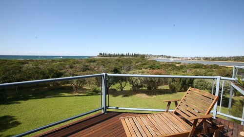 Breakwater 1 - 1 Narira Street-  Beachfront Bermagui