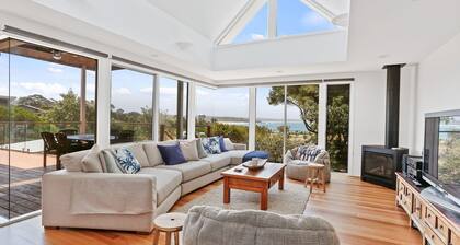 Cuttagee Views - 22 Cuttagee Beach Rd- Linen and wifi