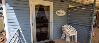 ABERDEEN 2 - 112 Lamont Street- Across from river, Family, fishing, pet holidays