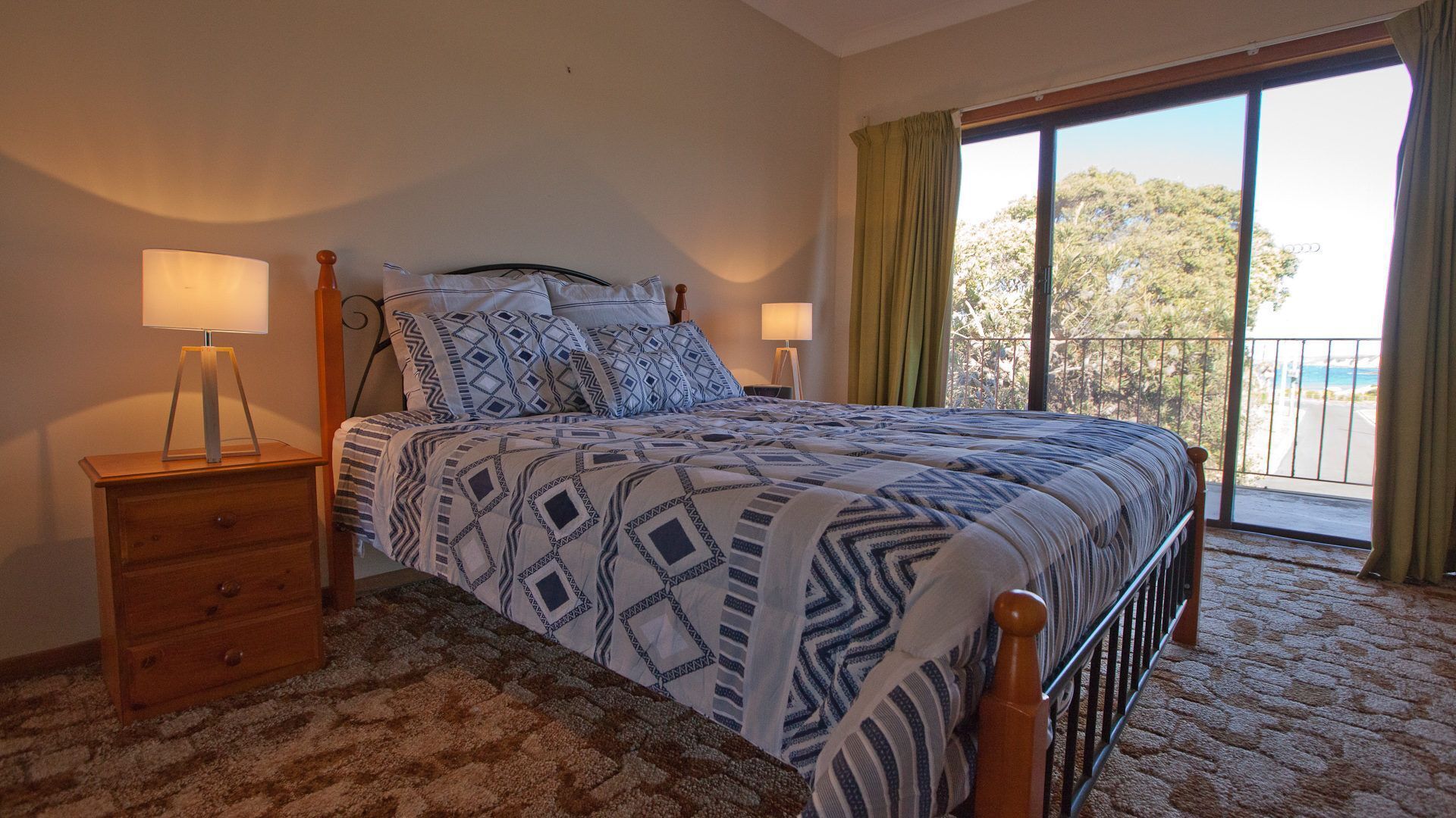 5 bedrooms, Internet, bed sheets