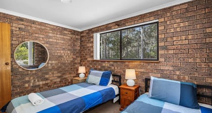 Cuttagee Beach Cottage 1 - Tathra Bermagui Rd 3521