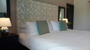 5 soverom, strykejern/-brett, internettilgang og sengetøy