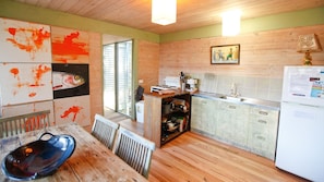 Fridge, oven, dishwasher, coffee/tea maker - Rikkara Sanctuary - Rikkara Ave 19 (Barragga Bay)