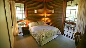 3 bedrooms, bed sheets