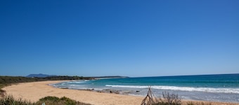 CUTTAGEE BEACH COTTAGE 5 - ¡Alojamiento económico y familiar en la playa!