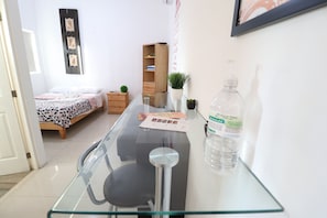 1 غرفة نوم ومكواة/لوح كي وواي فاي مجانًا وملاءات أسرّة