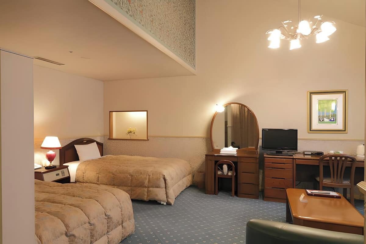 Superior Twin Room, Non Smoking | Free WiFi, bed sheets