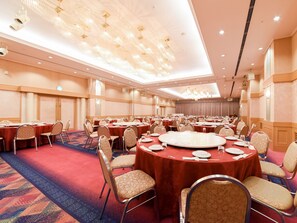 Banquet hall