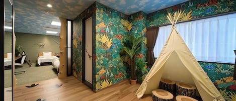 Habitación cuádruple familiar, para no fumadores | Wifi gratis y ropa de cama
