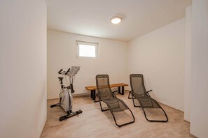 Fitness facility - Modern vacation apartment in Heringsdorf with garden - close to the beach and family-friendly (Seebad Heringsdorf)