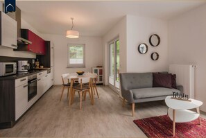 Interior - Modern vacation apartment in Heringsdorf with garden - close to the beach and family-friendly (Seebad Heringsdorf)